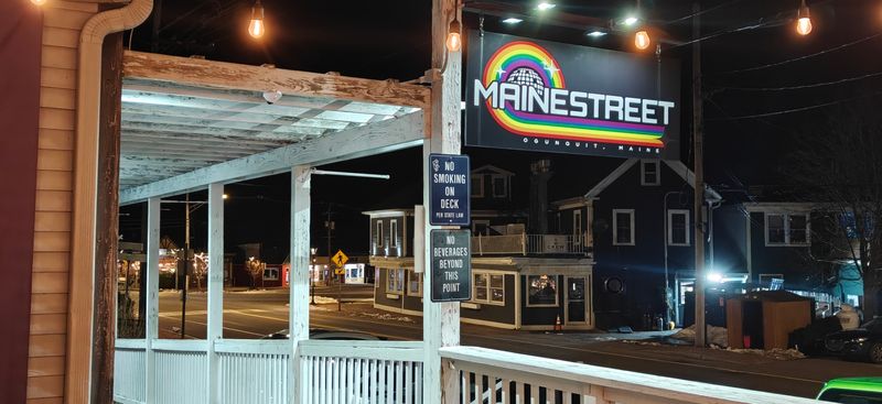 mainestreet sign ogunquit